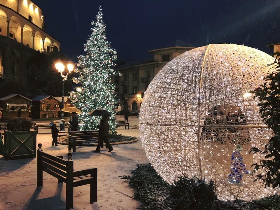 Al Vicolo Del Gallo Varallo Exterior foto